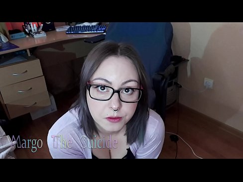 ❤️ Секси девојка со наочари длабоко го цица дилдото на камерата Супер порно на mk.niceporn-tv.ru ️❤